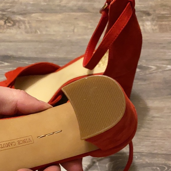 Vince Camuto heels - Picture 3 of 3